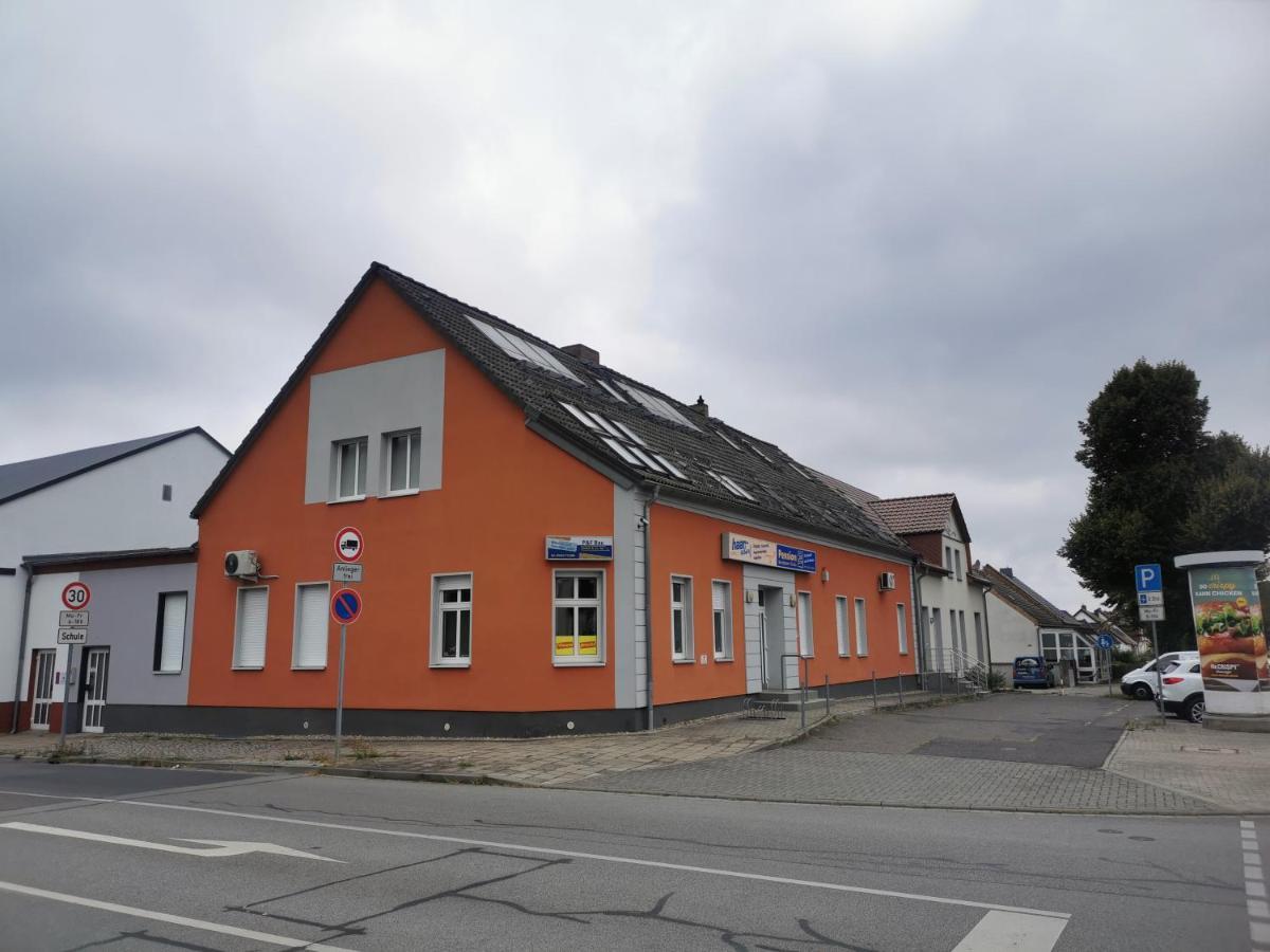 Zimmervermietung Schoenfliesser Stuben Auch Fuer Monteure Eisenhüttenstadt Buitenkant foto